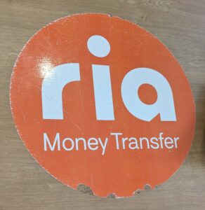 Der ria Sticker im Inneren des Standorts